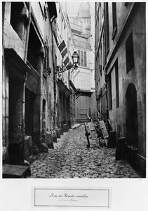 Rue du Haut Moulin, da rue de Glatigny, Parigi, 1858-78 da Charles Marville