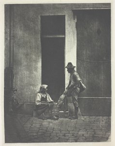 Pifferaro in Piedi e Contadina Italiana Seduta, nel Cortile del 21 Quai Bourbon da Charles Nègre
