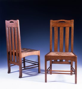 Sedia da pranzo in rovere disegnata da Charles Rennie Mackintosh per le Tearooms di Argyle Street, c.1898-99 da Charles Rennie Mackintosh