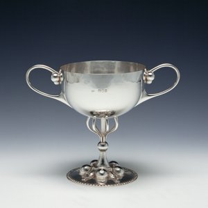 Coppa sportiva o zuccheriera da Charles Robert Ashbee