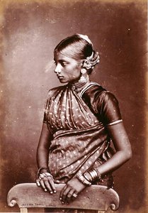 Ritratto di una ragazza Tamil da Charles T Scowen and Co