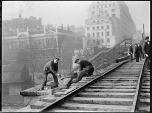 Demolizione del Ponte di Waterloo, Città di Westminster, Greater London Authority