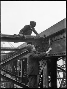 Demolizione del ponte di Waterloo, Lambeth, Greater London Authority, 1936 da Charles William Prickett