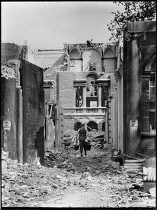 Pembroke House, Whitehall Gardens, Whitehall, Città di Westminster, GLA, fine anni 