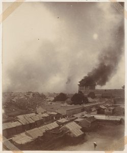 Un grande incendio alla porta principale di Pechino da Chinese Photographer