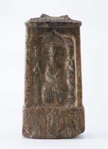 Tavoletta buddista a forma di santuario in miniatura, Periodo delle Divisioni, c.520 d.C. da Chinese School