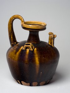 Hu con decorazione a testa di gallina, Jin Orientale, 317-420 da Chinese School