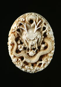 Sigillo imperiale con un drago che custodisce una perla di saggezza da Chinese School