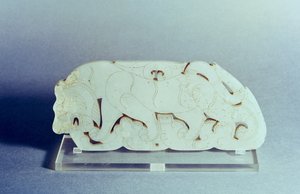 Placca a forma di tigre, Dinastia Han (206-220) (giada)