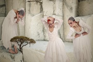 Donne eteree in bianco da Christine von Diepenbroek