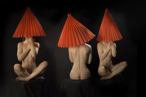 Misteriosi ombrelli rossi