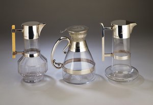 Caraffa per claret con montatura in argento, 1882 da Christopher Dresser