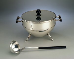 Zuppiera e mestolo, prodotti da Hukin & Heath, 1880
