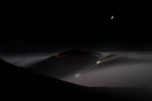 Strada di montagna al chiaro di luna da Chuanxu Ren