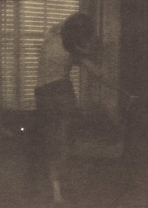 Modella nello studio di New York, 1915 circa (foto)