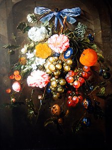 Natura morta di fiori e frutti legati con un fiocco blu da Cornelis de Heem