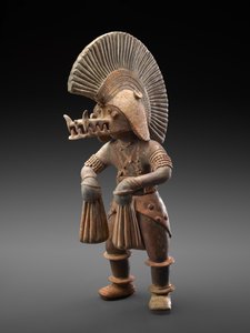 Danzatore con elmo di coccodrillo, 300 a.C.-300 d.C. da Culture Colima