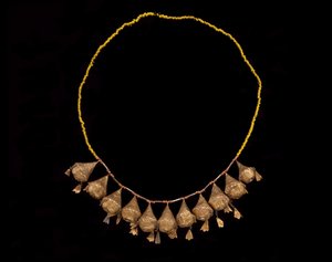 Fascia di una corona, fine XIX-inizio XX secolo da Culture Minangkabau