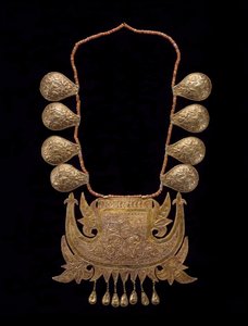 Collana da sposa femminile, fine XIX-inizio XX secolo da Culture Minangkabau