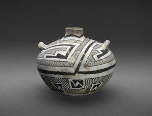 Vaso (Olla) con disegni a gradini e strisce da Culture Mogollon