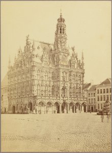 Hotel de ville, Oudenarde da Cundall and Fleming