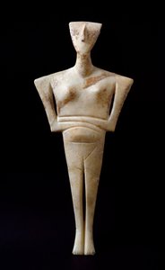 Arte delle Cicladi: "figurina femminile" idolo in marmo da Syros. 3000 a.C. Civiltà cicladica. Atene, Museo Archeologico Nazionale da Cycladic