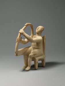 Suonatore di arpa seduto in marmo, 2800-2700 a.C. da Cycladic Cycladic