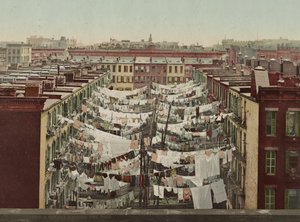 Un Lunedì di Lavaggio, New York, c.1900 da Detroit Photographic Co.