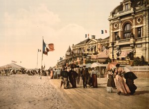 Passeggiata e grande salone, Trouville-sur-Mer, Francia, c.1905 da Detroit Publishing Co.
