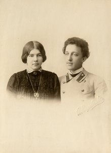 Ritratto del poeta Alexander Aleksandrovich Blok (1880-1921) con sua moglie. Fotografia in gelatina d