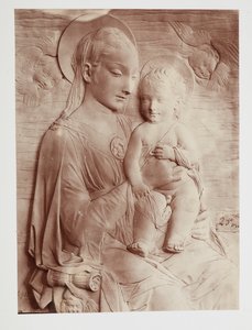 Vergine e Bambino, di Donatello