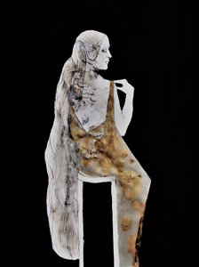 Figura dai capelli dorati da Doris Schmitz