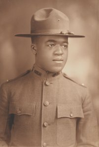Ritratto fotografico del tenente Charles J. Blackwood, 1914-1918