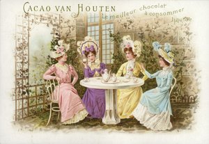 Donne in giardino, che bevono cioccolata