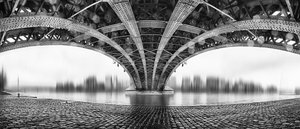 Riflesso su un ponte d