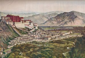 Scogliere minacciose del Palazzo dalle Mura Rosse di Lhasa perfettamente situato sulla sua collina, c1935