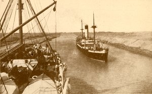 Vaporetti che passano nel Canale di Suez, c1930