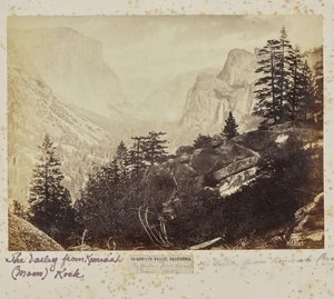 Valle di Yo-Sem-i-te, California. La valle dalla roccia Komah (Luna) da Eadweard J. Muybridge