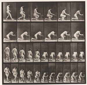 Inginocchiarsi, gomiti sulla sedia, mani giunte (tavola 254) da Eadweard Muybridge