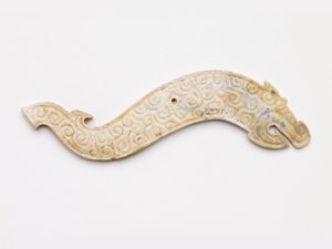 Pendente a forma di drago, V-IV secolo a.C.