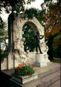 Monumento in omaggio al compositore e direttore d