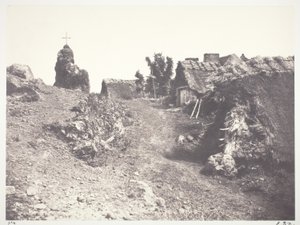 Casette di paglia in Alvernia, con un calvario da Edouard Denis Baldus