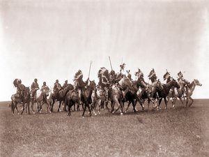 Brule Sioux War Party di Edward S. Curtis, c.1907 (stampa argentata tonificata)