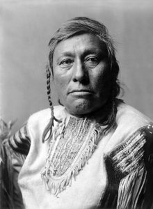 Long Time Dog, indiano, c. 1908, foto Edward S. Curtis da Edward Sheriff Curtis