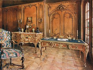Stanza pannellata: stile francese della Reggenza. Sedia in quercia intagliata. Scrivania in mogano con montature in bronzo dorato. Comò bombato con montature in bronzo dorato, di Charles Cressent
