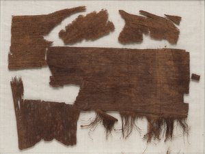 Frammenti di bende di mummia egiziana trovati nella bara di Senbi, Medio Regno, c.1918-1859 a.C. da Egyptian 12th Dynasty