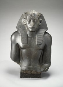 Testa e torso maschile di una statua seduta del re Sesostri III? d