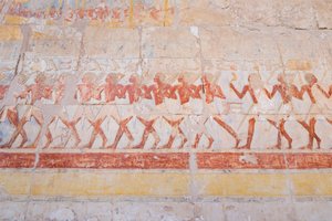 Bassorilievo del viaggio di Hatshepsut nella terra di Punt (Somalia), tempio di Hatshepsut a Deir Al Bahari, Luxor, Egitto da Egyptian 18th Dynasty