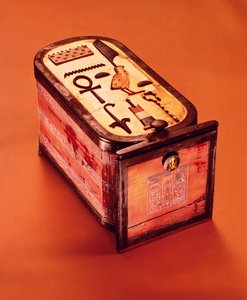 Scatola a forma di cartiglio, dalla tomba di Tutankhamon