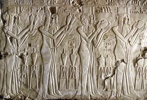 Antichità egizia: giovani ragazze che fanno offerte. Tomba di Kherouef (TT192) (XVIII dinastia) da Egyptian 18th Dynasty